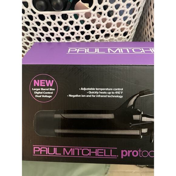Paul Mitchell Pro Tools- Express Ion Curl + XL Ceramic Curling Iron - Picture 2 of 5